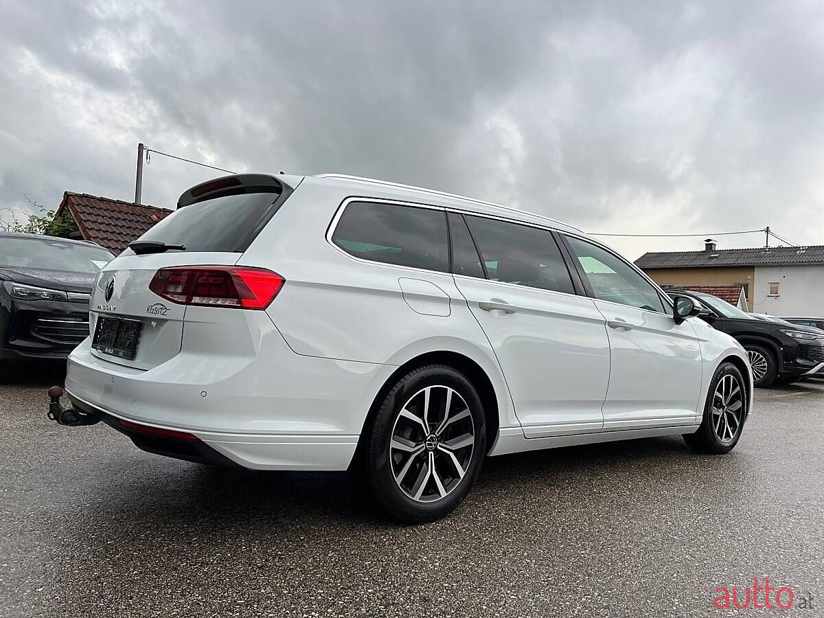 2022' Volkswagen Passat photo #3