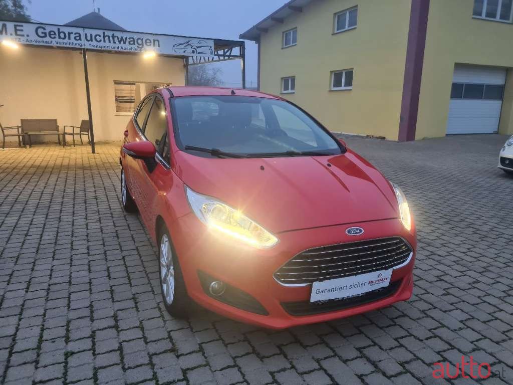 2016' Ford Fiesta photo #2