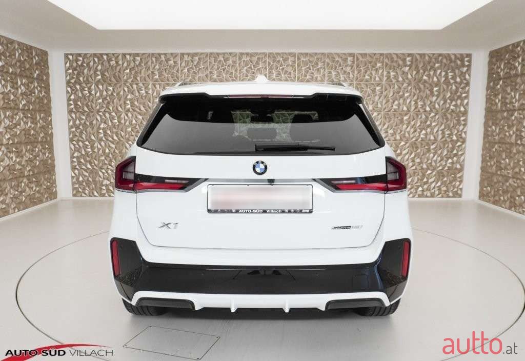 2023' BMW X1 photo #6