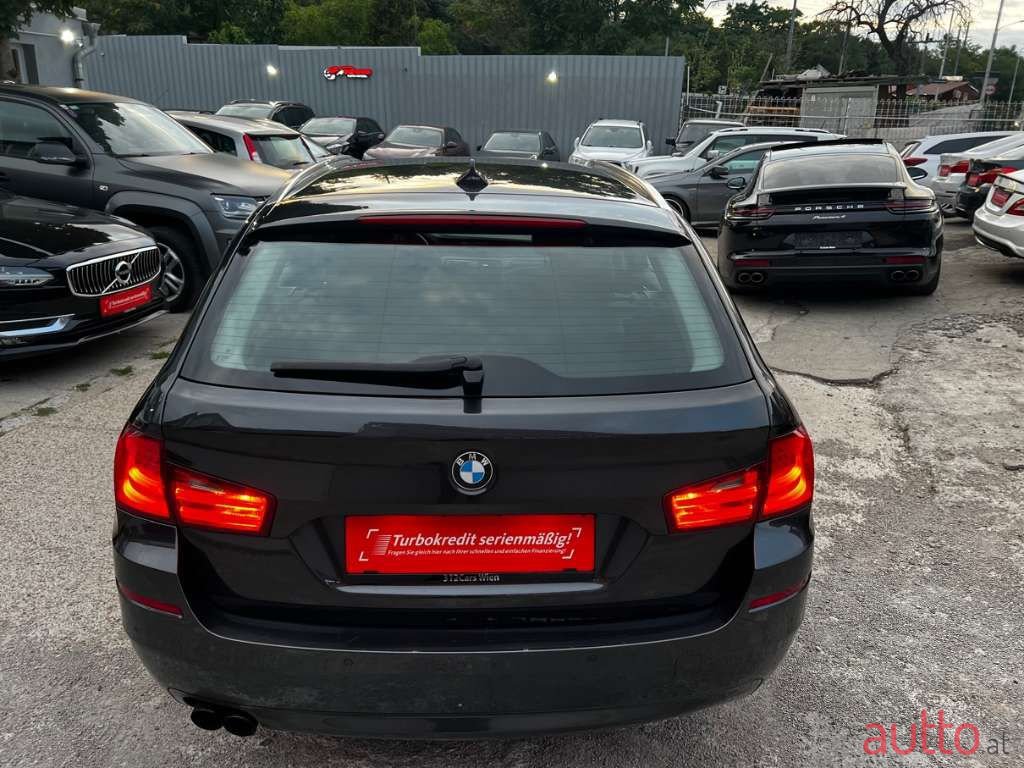 2011' BMW 5Er-Reihe photo #5