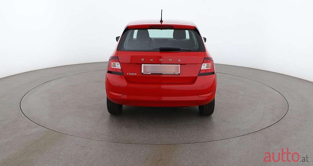 2020' Skoda Fabia photo #4