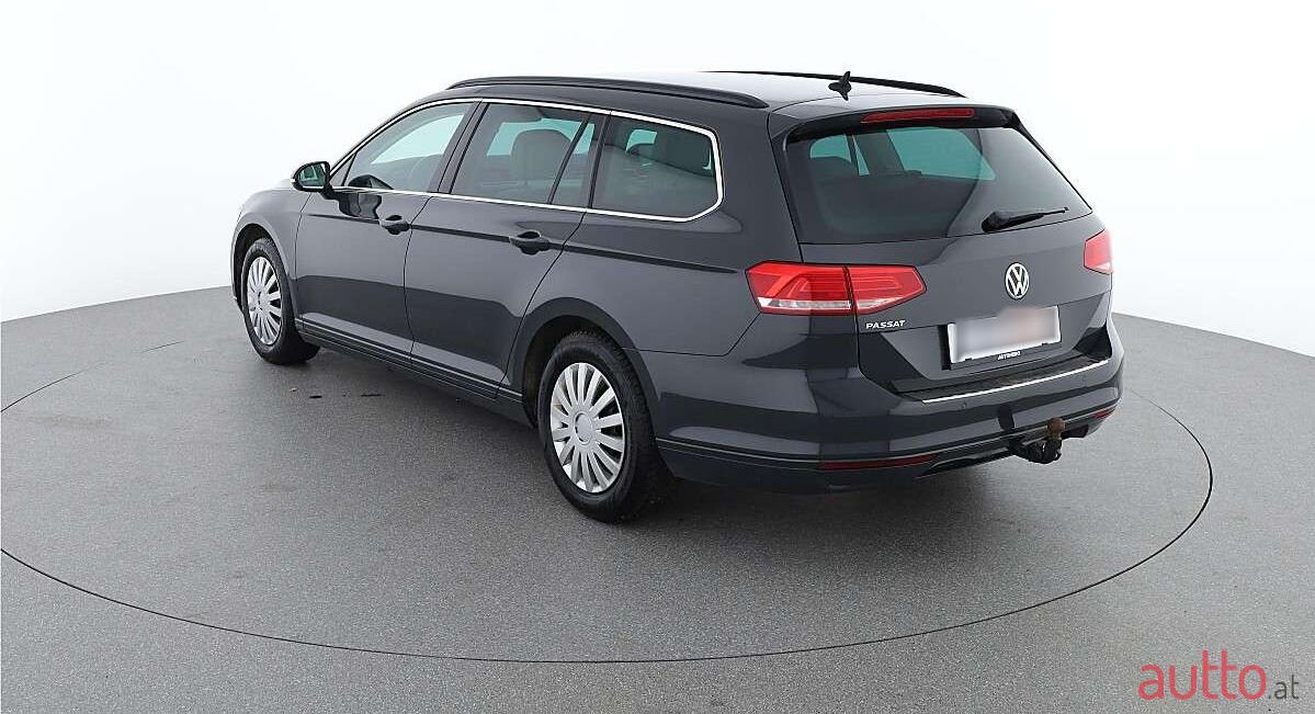 2019' Volkswagen Passat photo #3