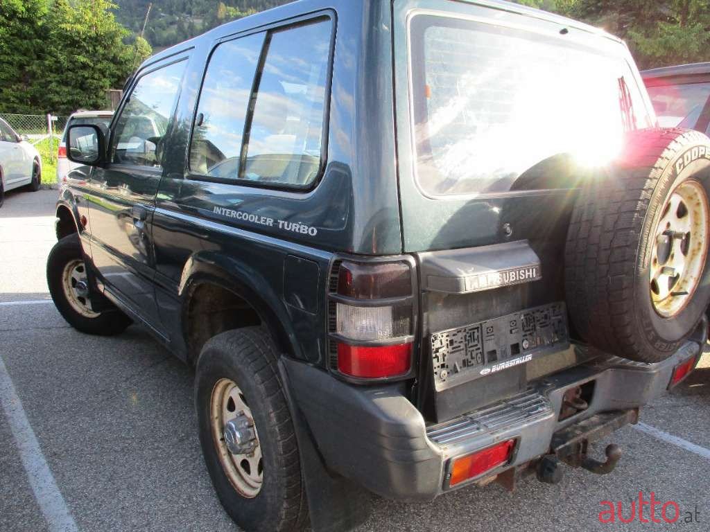 1999' Mitsubishi Pajero photo #6