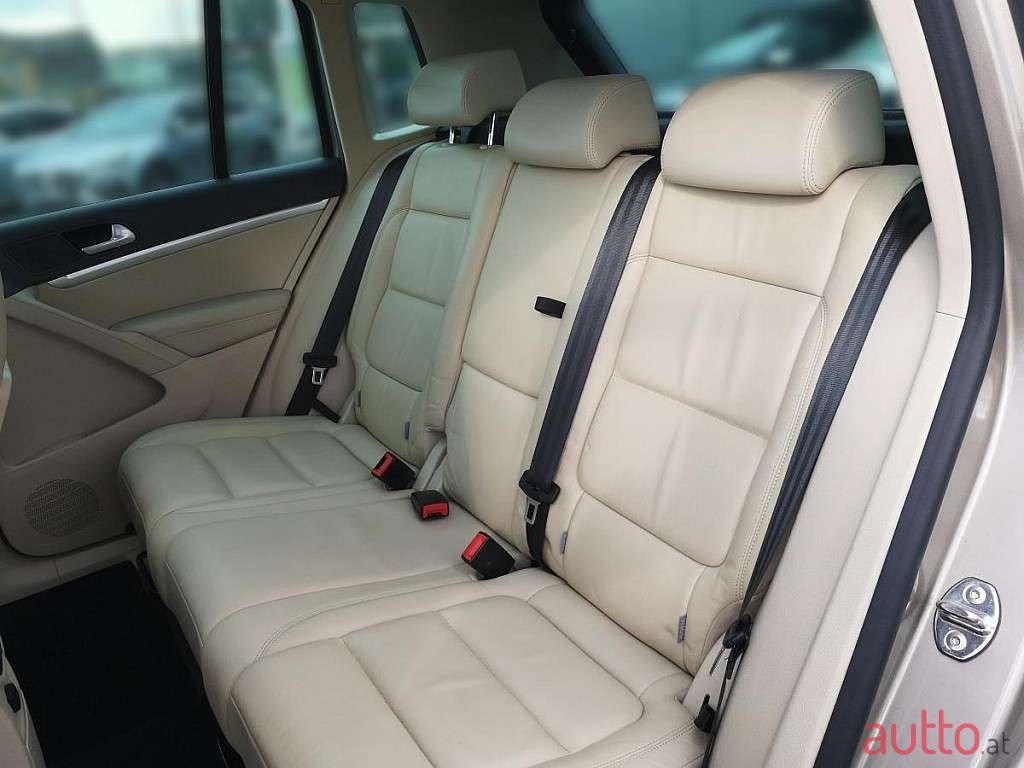 2014' Volkswagen Tiguan photo #5