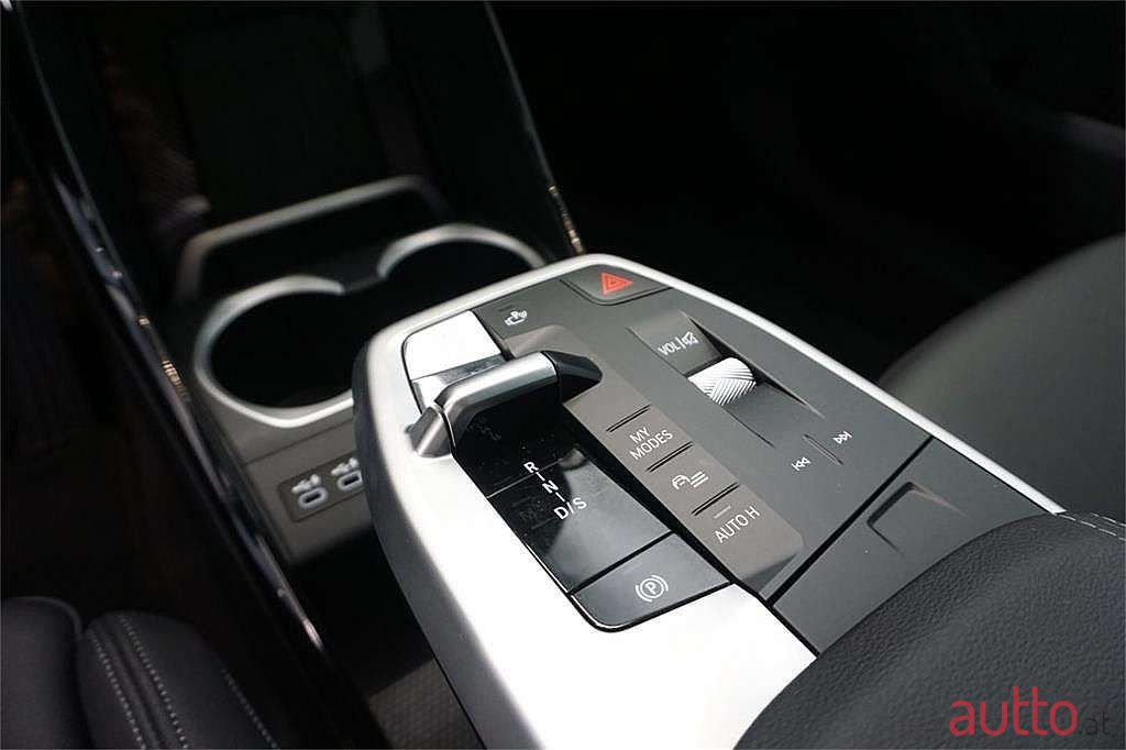 2022' BMW X1 photo #6