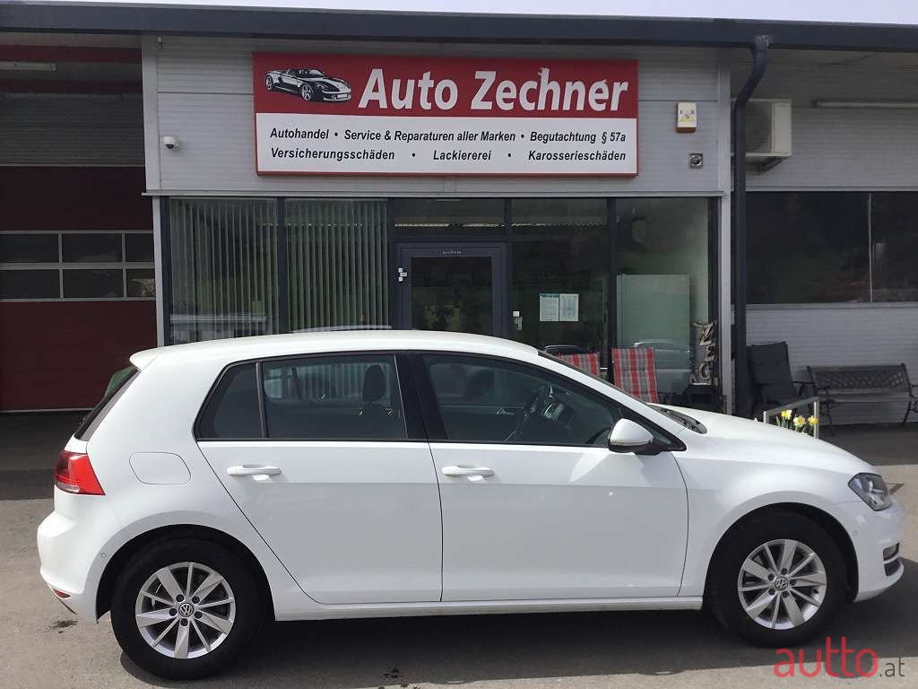 2015' Volkswagen Golf photo #1