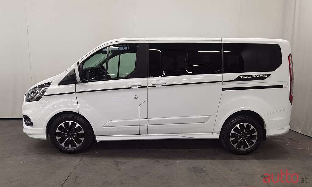 2022' Ford Transit Custom photo #6