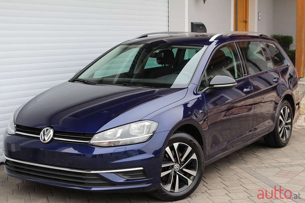 2020' Volkswagen Golf photo #3