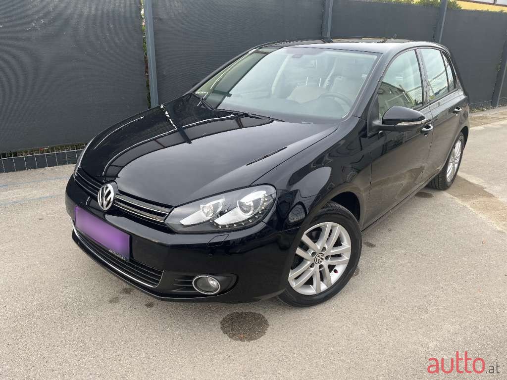 2012' Volkswagen Golf photo #3