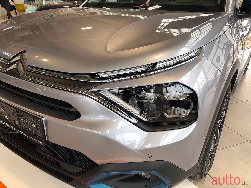 2023' Citroen C4 X photo #3