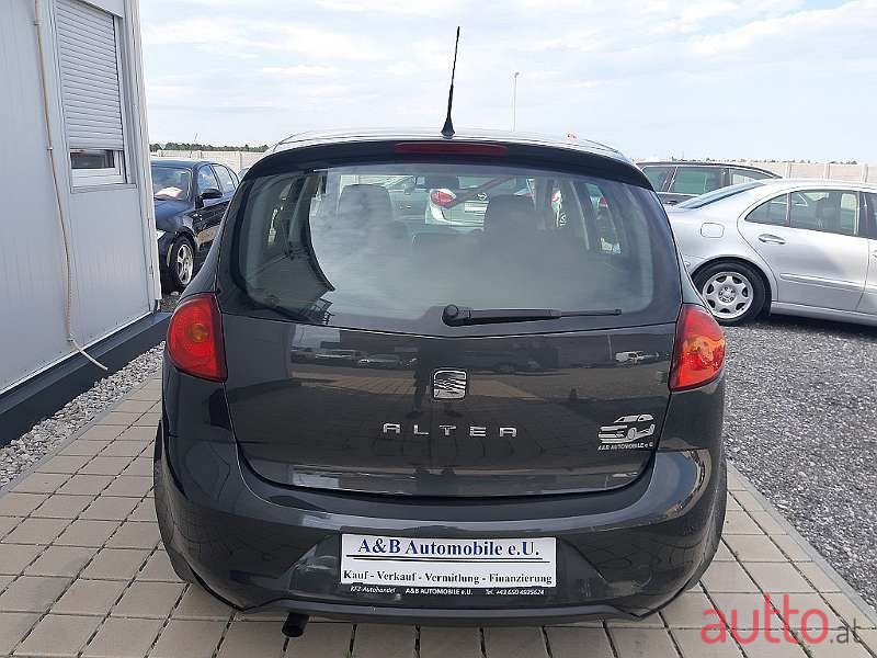 2011' SEAT Altea photo #5