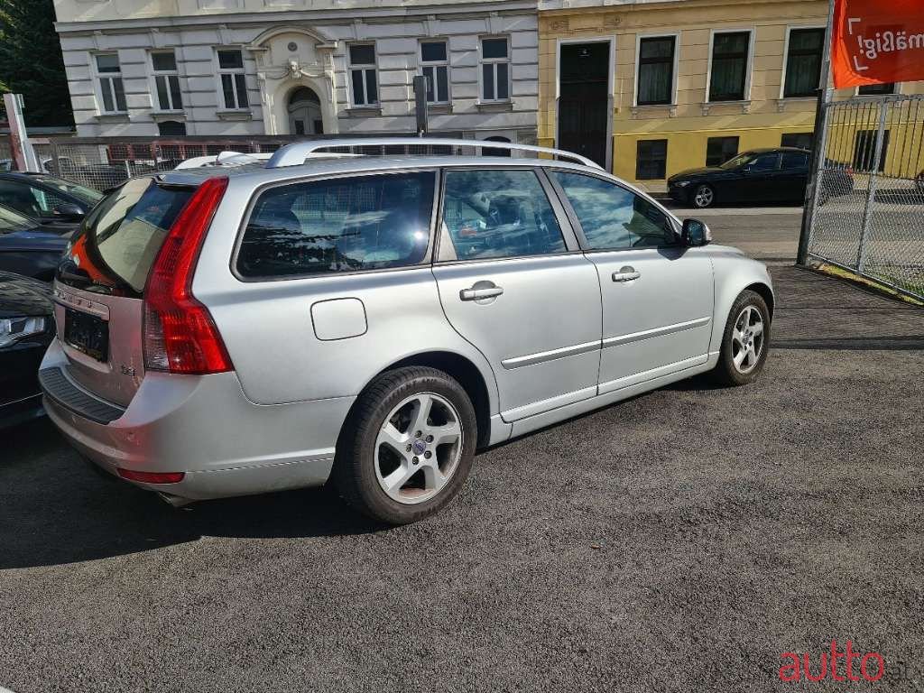 2012' Volvo V50 photo #4