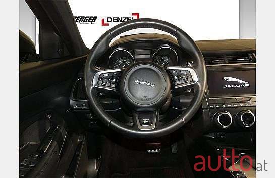 2019' Jaguar E-Pace photo #6