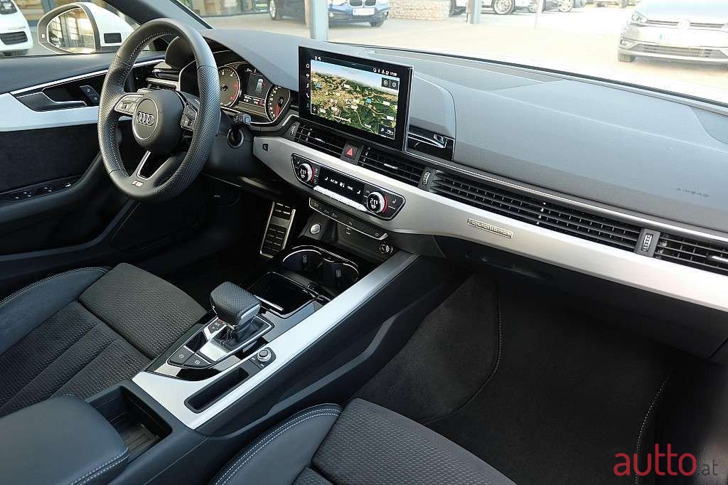 2019' Audi A4 photo #4