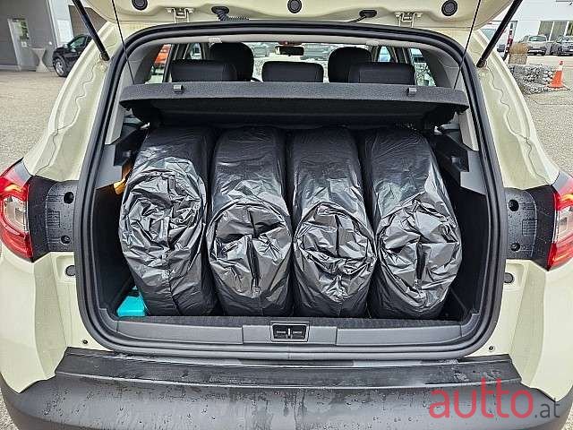 2018' Renault Captur photo #2