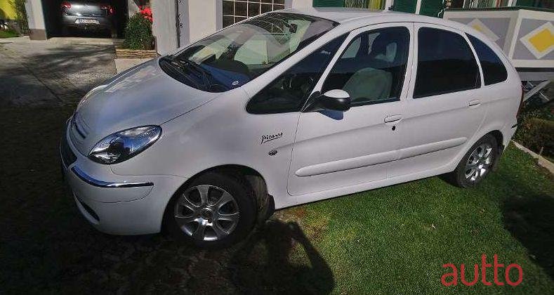 2009' Citroen Xsara photo #2
