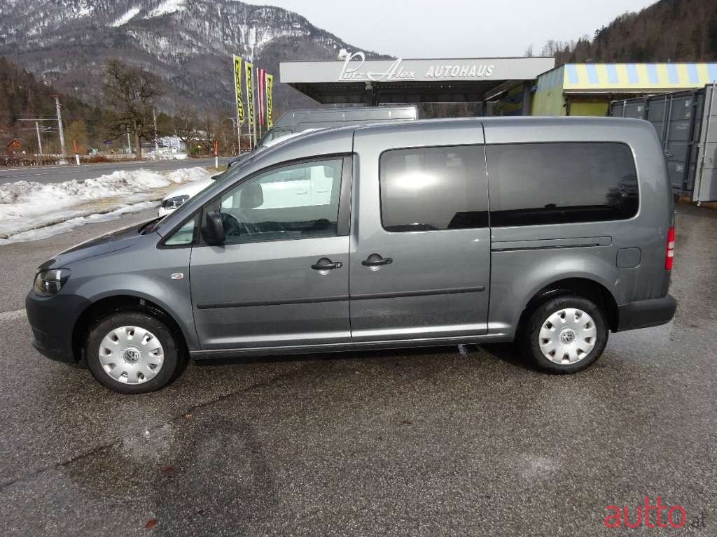 2012' Volkswagen Caddy photo #3