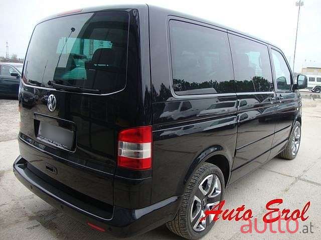 2008' Volkswagen Multivan photo #4