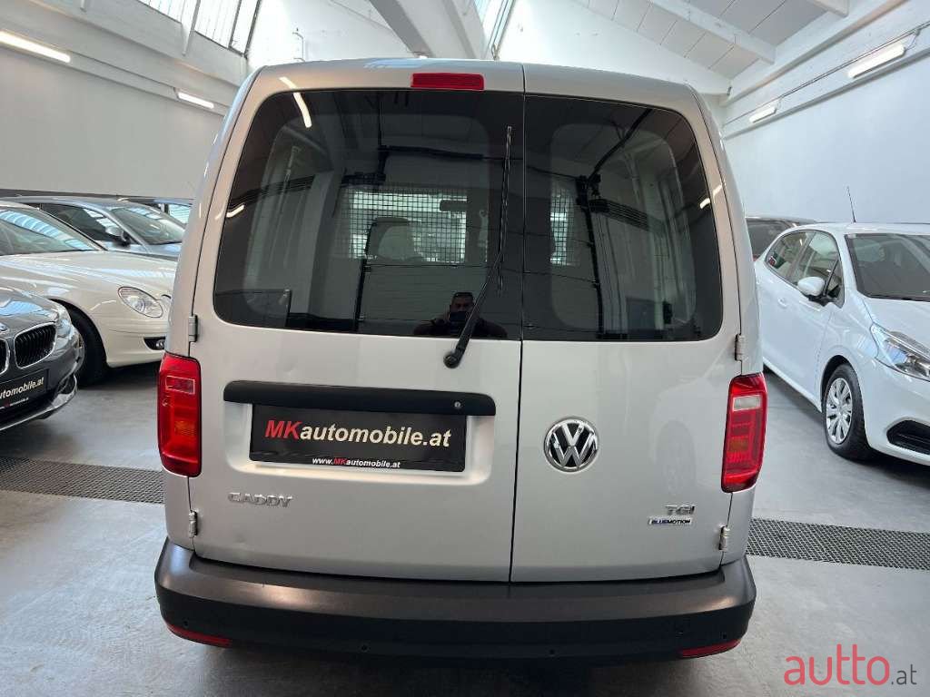 2016' Volkswagen Caddy photo #6