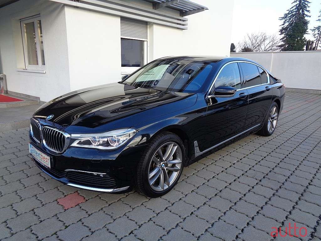 2017' BMW 7Er-Reihe photo #1