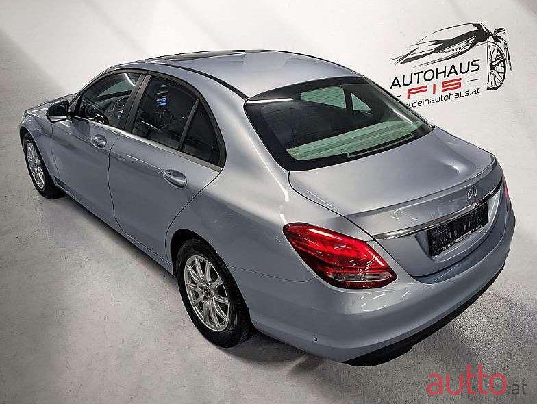 2017' Mercedes-Benz C-Klasse photo #3