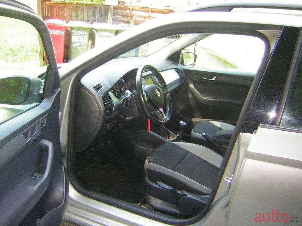 2017' Skoda Fabia photo #3