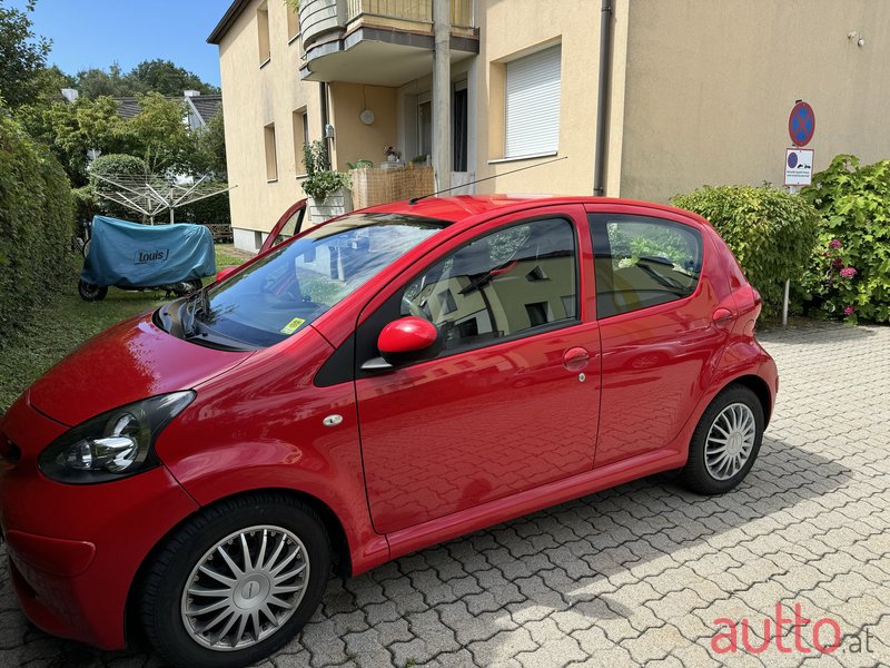 2008' Toyota Aygo VVTI photo #5