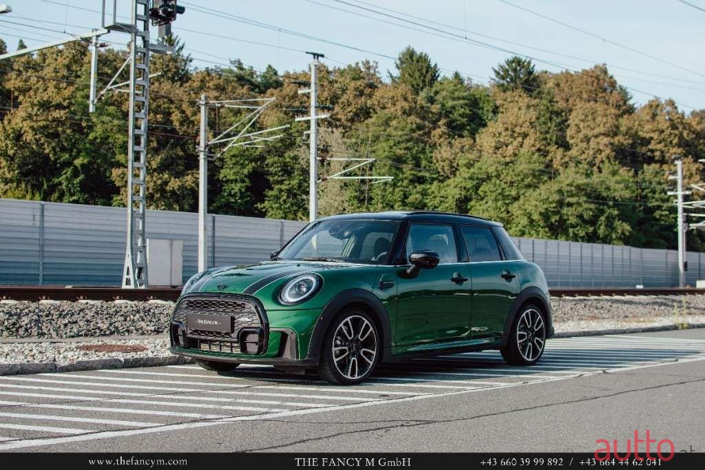 2021' MINI Cooper photo #1