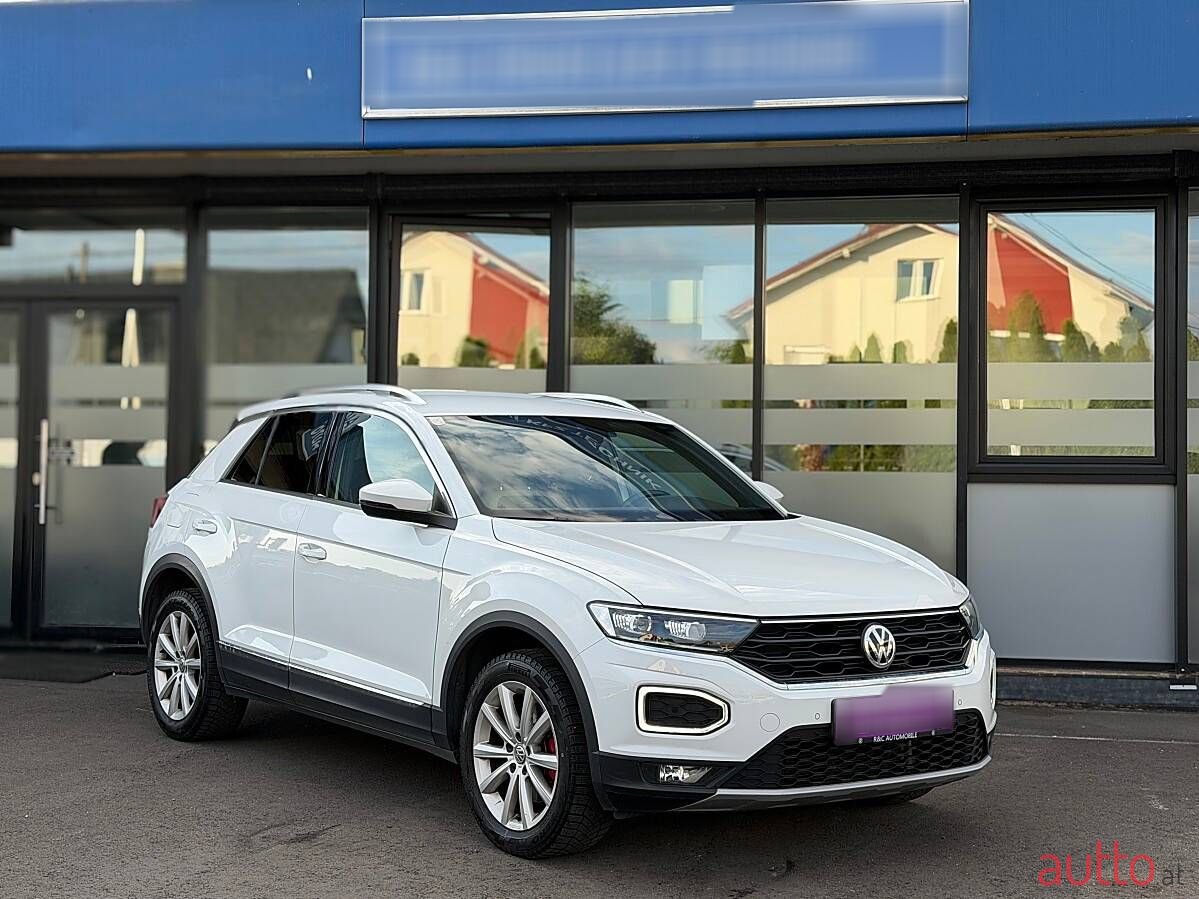 2018' Volkswagen T-Roc photo #2