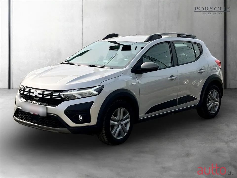 2023' Dacia Sandero photo #1