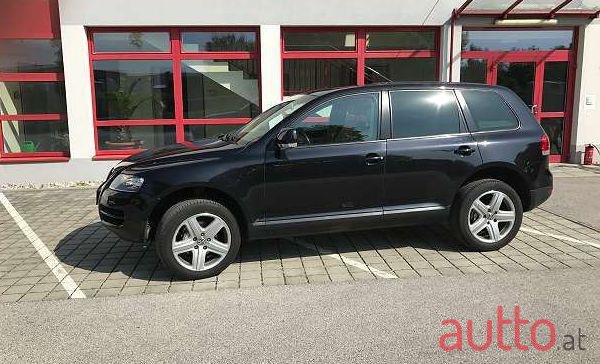 2006' Volkswagen Touareg photo #1