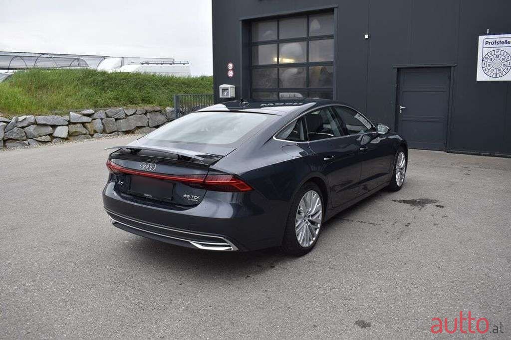 2019' Audi A7 photo #6