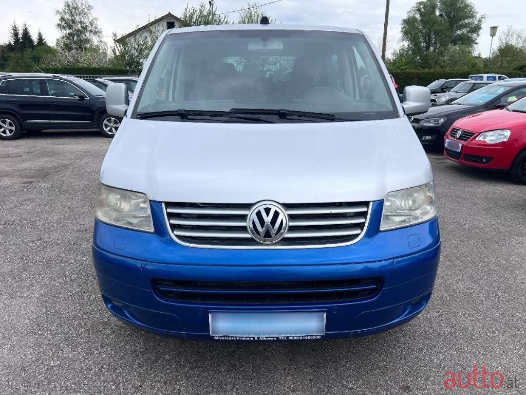 2006' Volkswagen Multivan photo #2