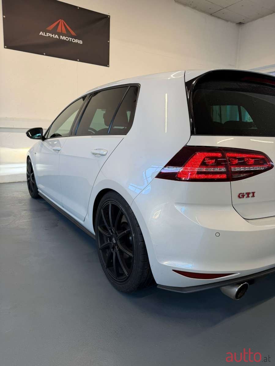 2014' Volkswagen Golf photo #3