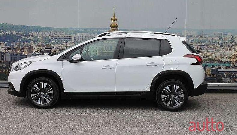 2016' Peugeot 2008 photo #1