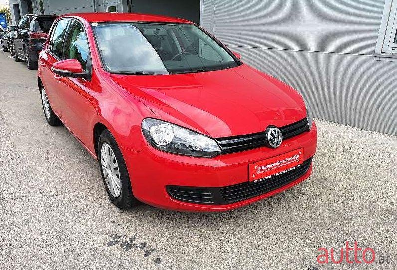 2009' Volkswagen Golf photo #1