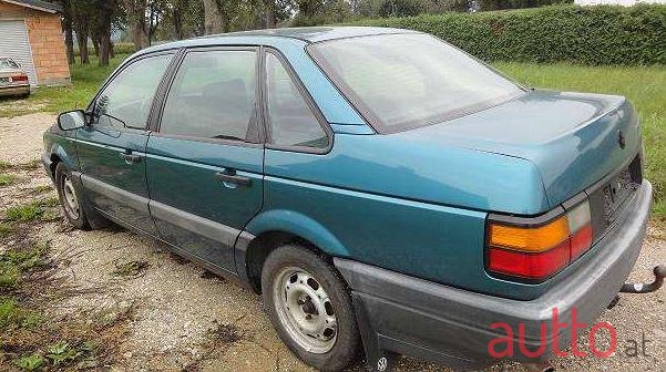 1991' Volkswagen Passat photo #3