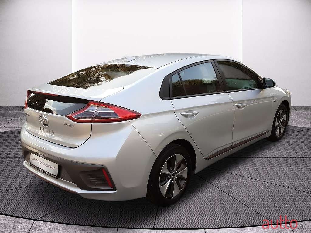 2018' Hyundai Ioniq photo #4