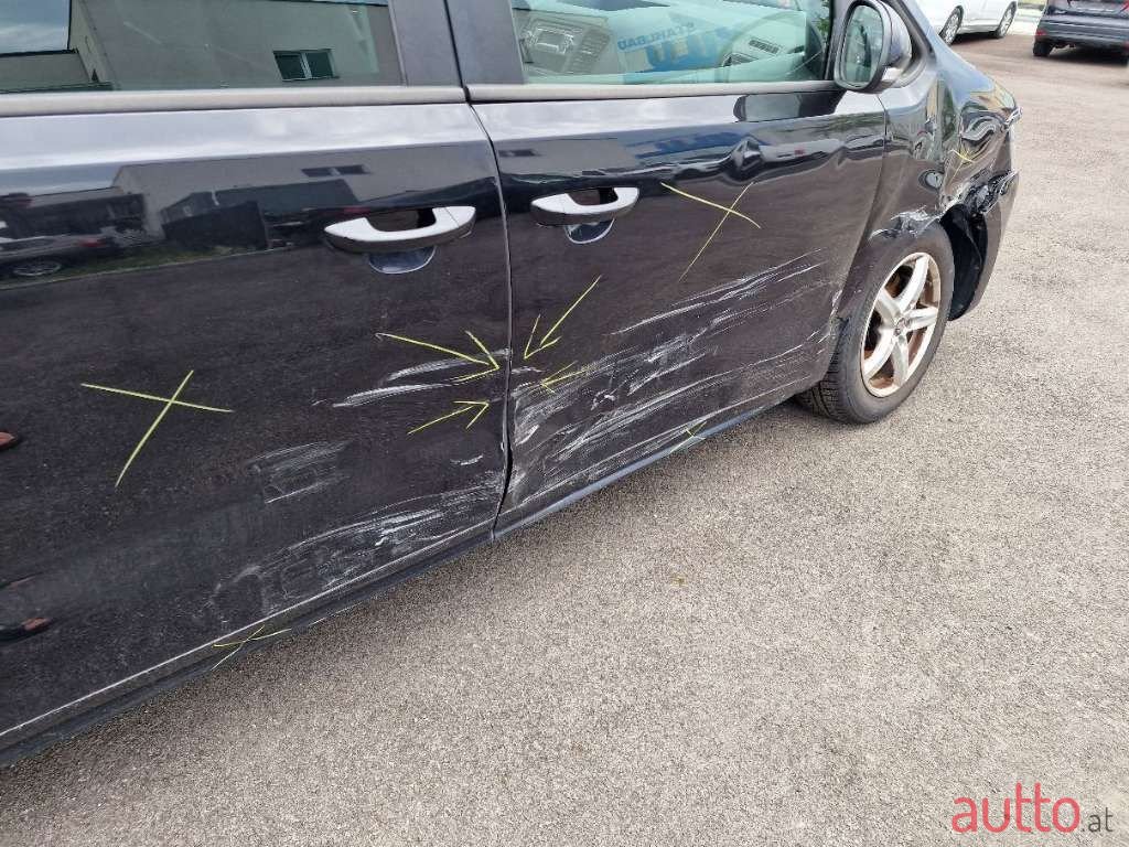 2014' SEAT Alhambra photo #4