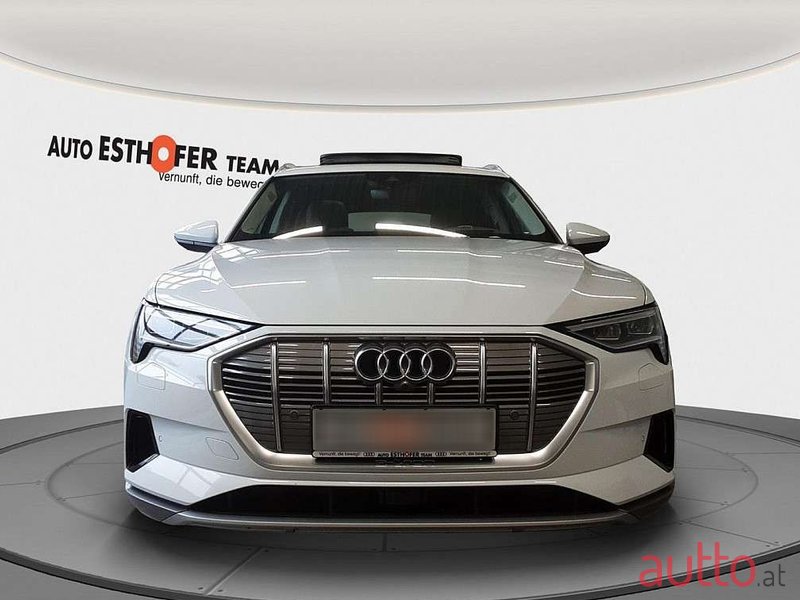 2019' Audi e-tron photo #2