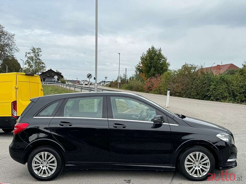 2015' Mercedes-Benz B-Klasse photo #6