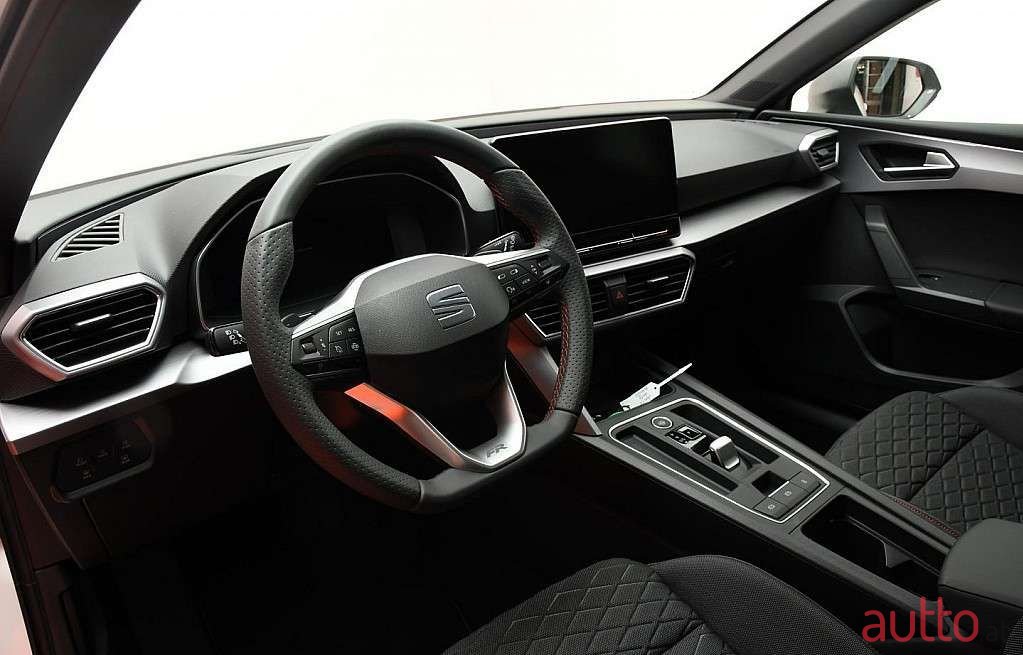 2022' SEAT Leon photo #6