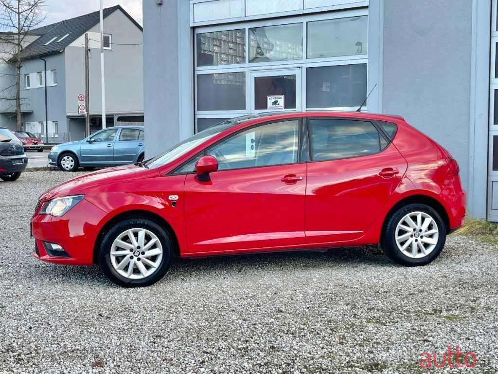 2014' SEAT Ibiza photo #3