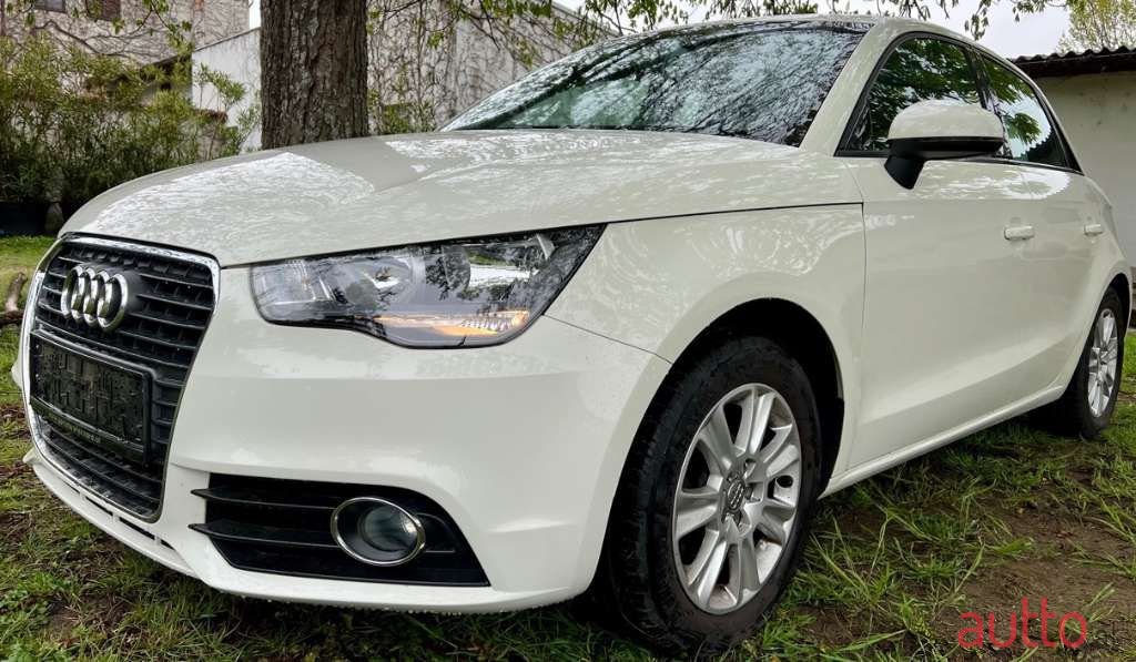 2012' Audi A1 photo #2