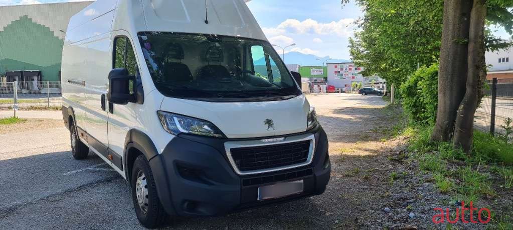 2020' Peugeot Boxer photo #2