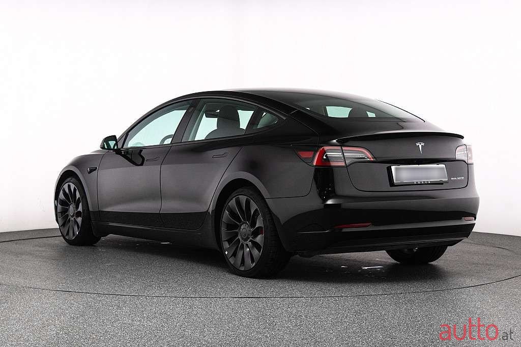2022' Tesla Model 3 photo #2
