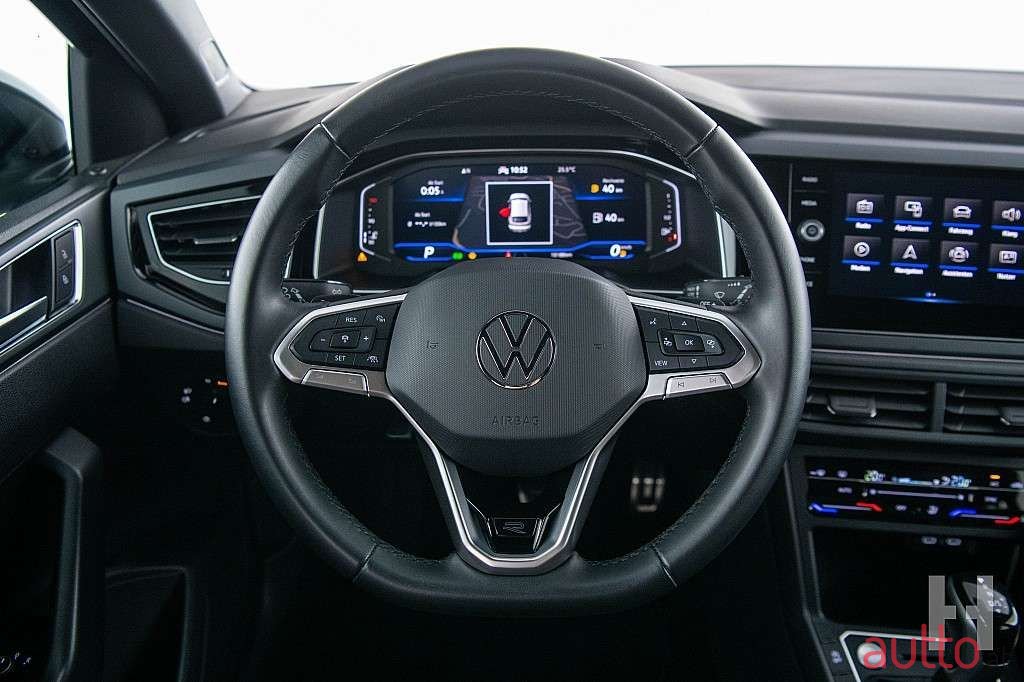 2023' Volkswagen Taigo photo #6