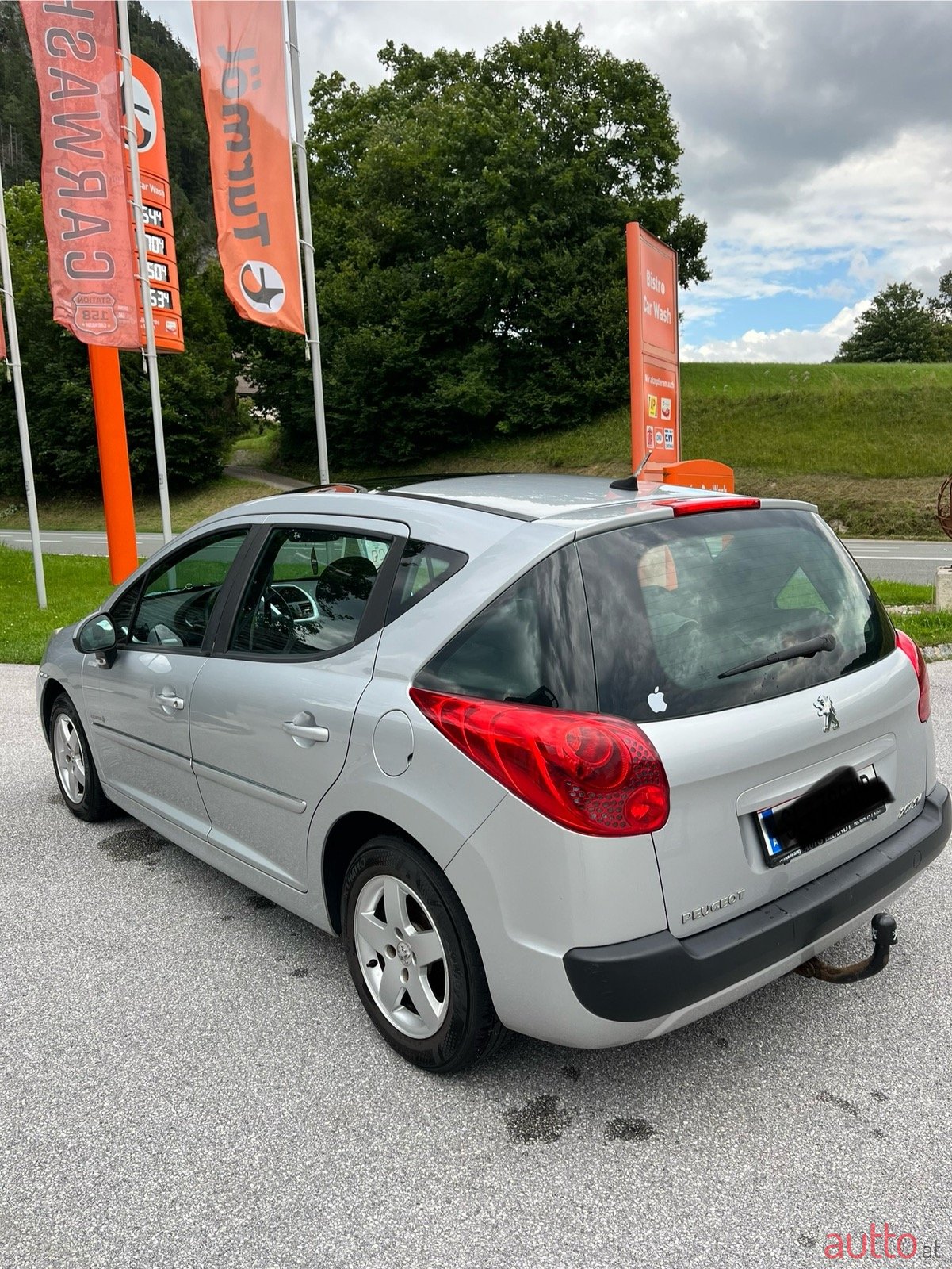 2010' Peugeot 207 photo #4