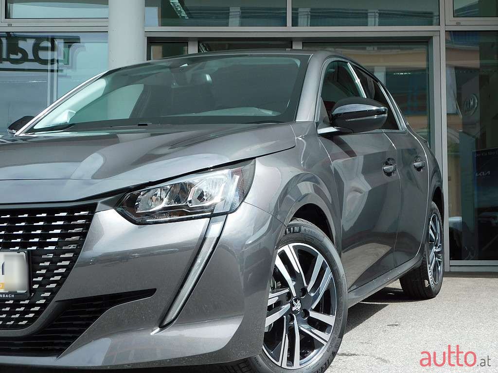 2023' Peugeot 208 photo #3