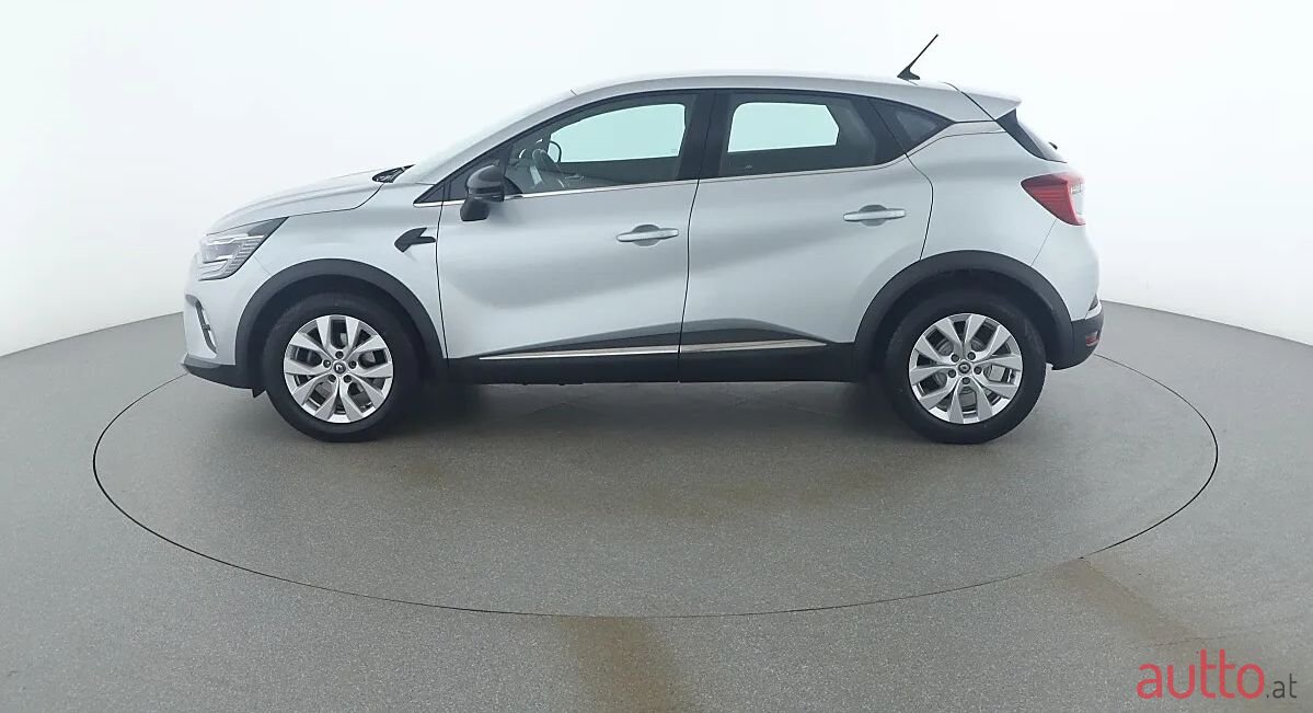 2020' Renault Captur photo #2